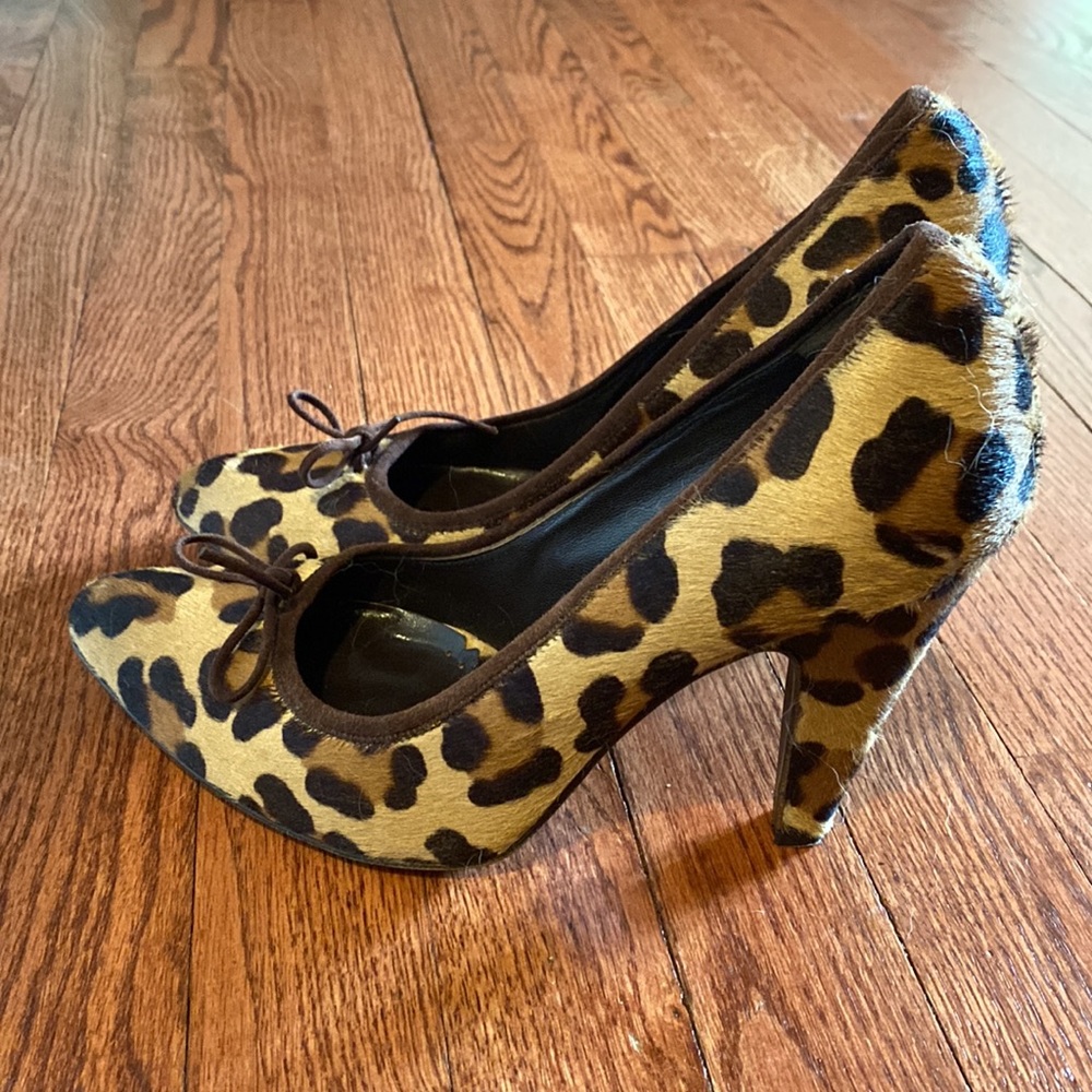 Gorgeous Leopard Print Stilettos Bcbgmaxazria - N… - image 4